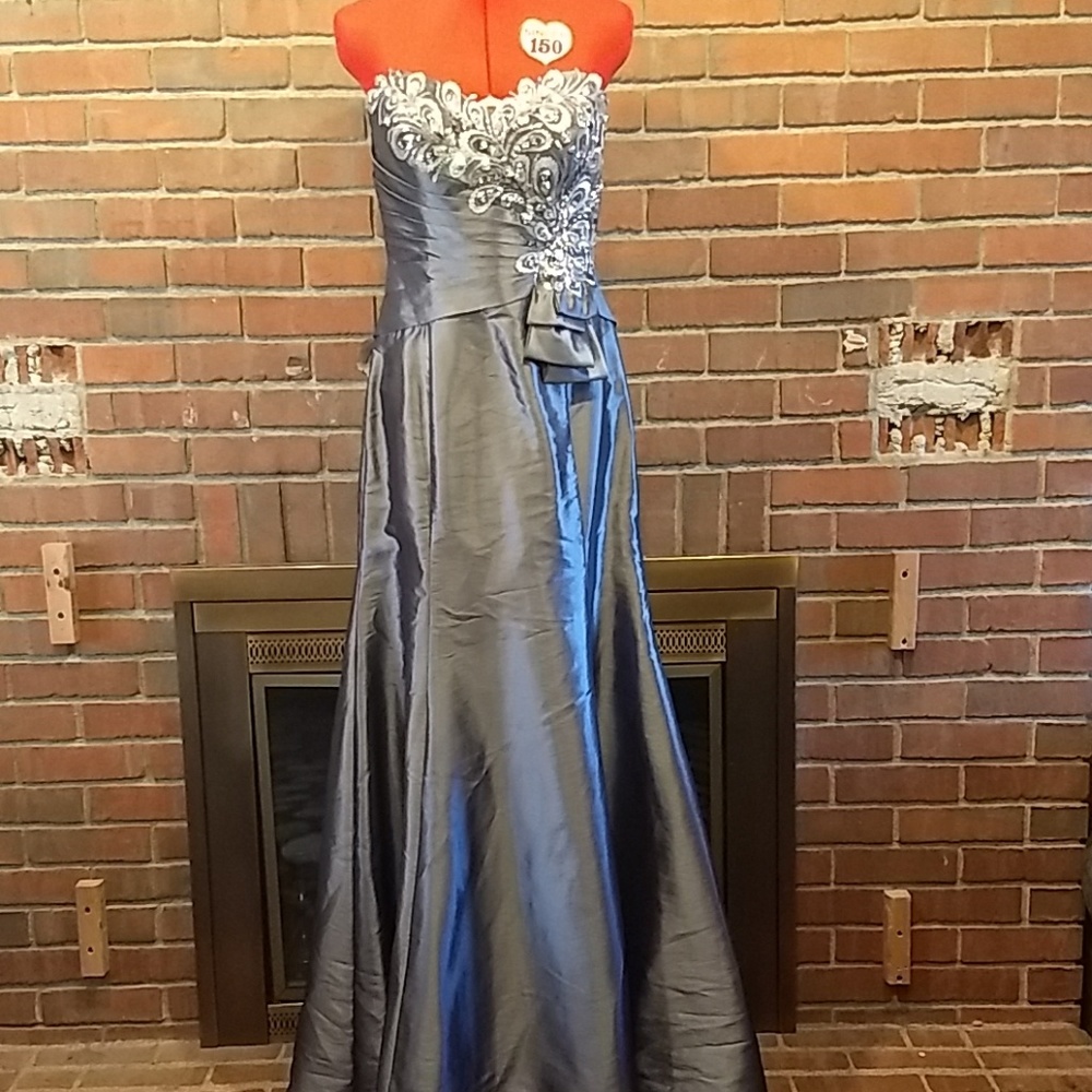 EUC Sz 10 dk silver sweetheart strapless Prom dress - Picture 2 of 5